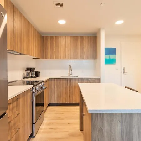 Luxury Apt With Sky Terrace